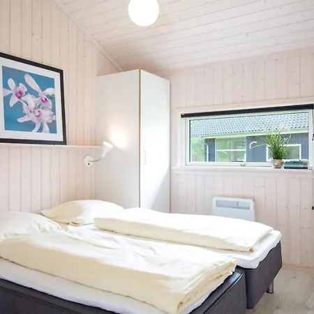 Vakantiehuis For Eight Guests *